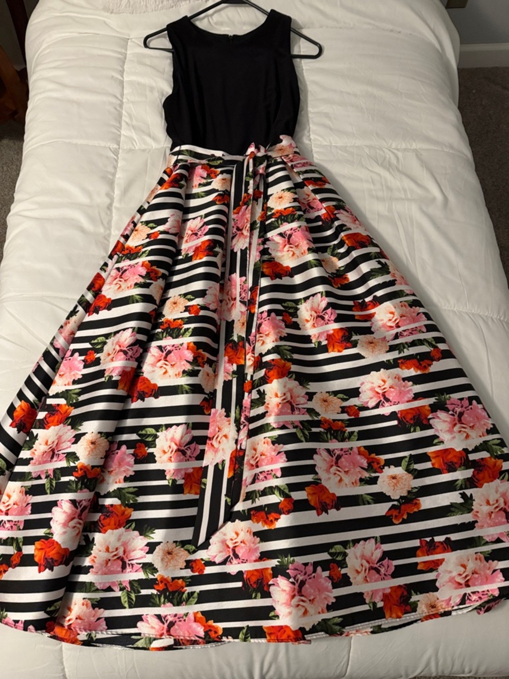 SLNY Black and Floral Sleeveless Dress
